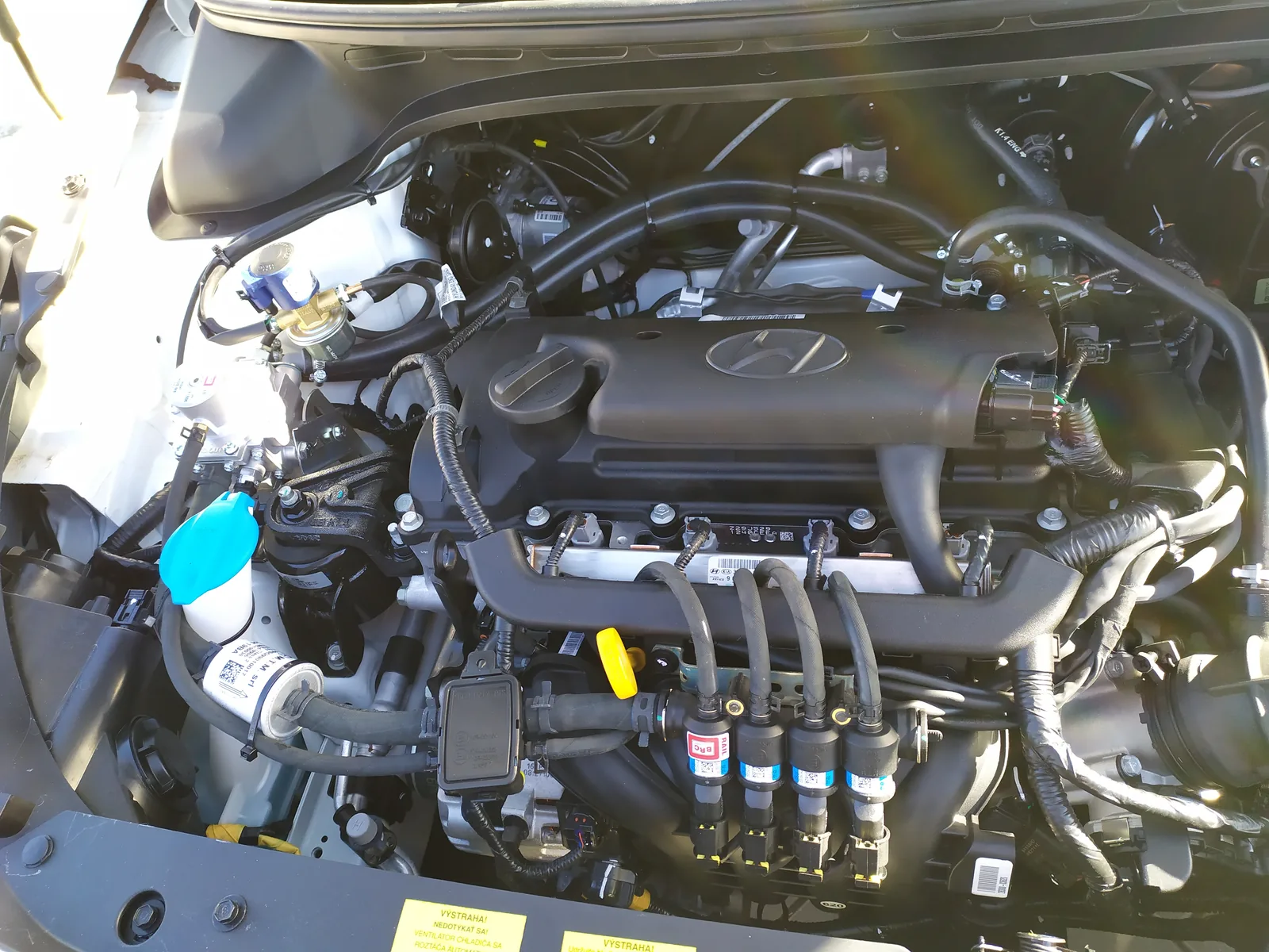 Detail LPG injektorov v motorovom priestore Hyundai